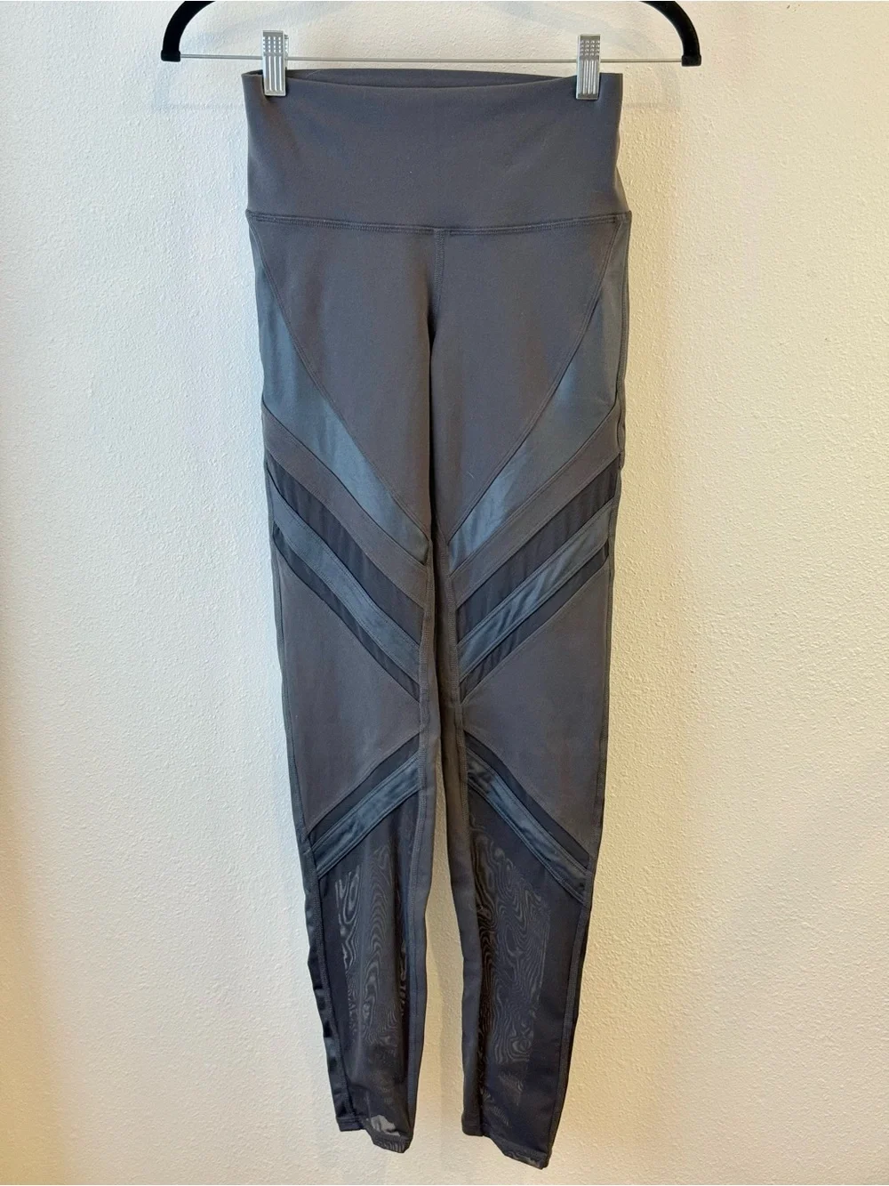 Alo Yoga High Waist Moto Leggings Anthracite Gray Mesh Size S